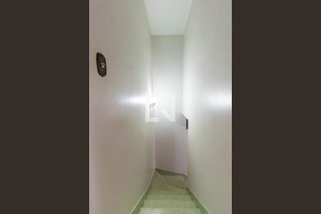 Casa à venda com 120m², 3 quartos e 2 vagasEscada