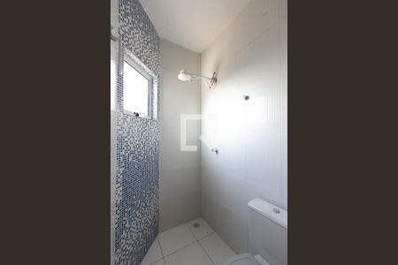 Casa de condomínio à venda com 65m², 2 quartos e 1 vaga Casa de condomínio à venda com 65m², 2 quartos e 1 vagaBanheiro da Suíte 1