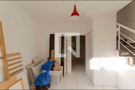 Sala de casa para alugar com 2 quartos, 52m² em Vila Ré, São Paulo