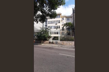 Apartamento para alugar com 120m², 3 quartos e 1 vaga Apartamento para alugar com 120m², 3 quartos e 1 vagaFachada