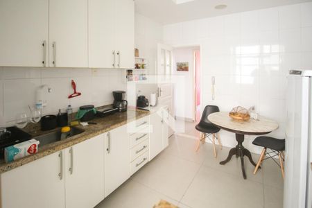 Apartamento para alugar com 120m², 3 quartos e 1 vaga Apartamento para alugar com 120m², 3 quartos e 1 vagaCozinha