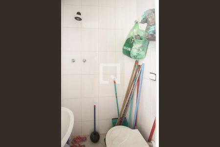 Apartamento para alugar com 120m², 3 quartos e 1 vaga Apartamento para alugar com 120m², 3 quartos e 1 vagaBanheiro de Serviço