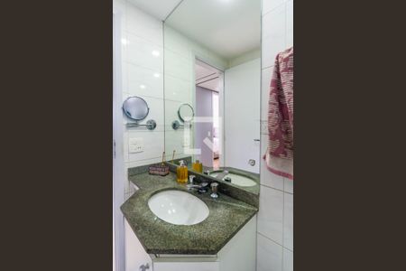 Apartamento à venda com 90m², 3 quartos e 2 vagasBanheiro