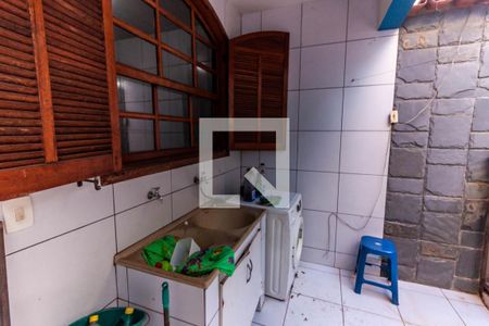 Casa à venda com 180m², 3 quartos e 3 vagasÁrea Externa