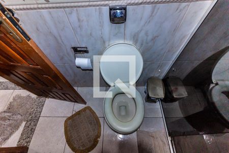 Casa à venda com 180m², 3 quartos e 3 vagasBanheiro social