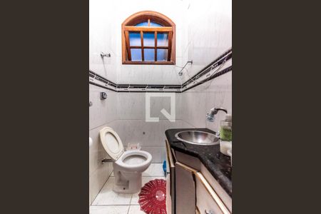 Casa à venda com 180m², 3 quartos e 3 vagasBanheiro do Quarto 3