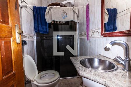 Casa à venda com 180m², 3 quartos e 3 vagasBanheiro social