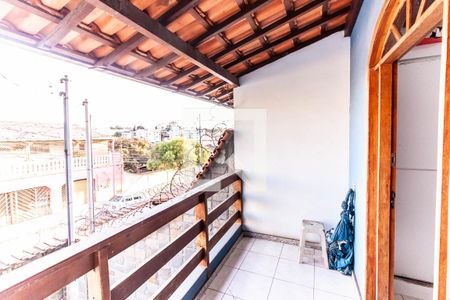 Casa à venda com 180m², 3 quartos e 3 vagasÁrea Externa