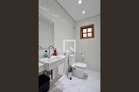 Casa à venda com 260m², 4 quartos e 8 vagasBanheiro Social 2