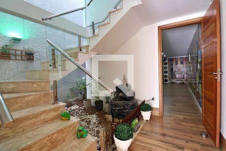 Casa à venda com 260m², 4 quartos e 8 vagasEntrada