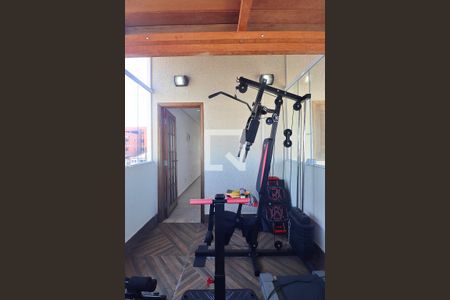 Casa à venda com 260m², 4 quartos e 8 vagasAcademia