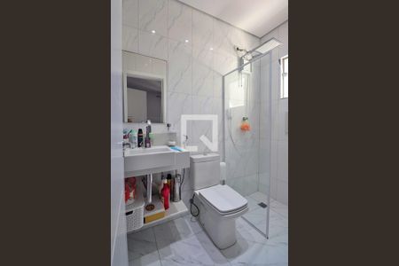 Casa à venda com 260m², 4 quartos e 8 vagasSuíte 2 - Banheiro