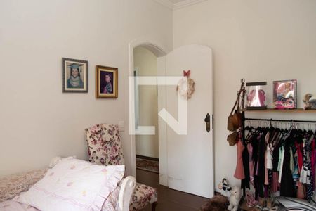 Apartamento à venda com 205m², 4 quartos e 3 vagasQuarto 2