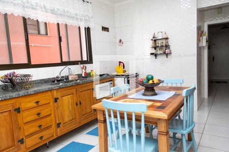 Apartamento à venda com 205m², 4 quartos e 3 vagasCozinha