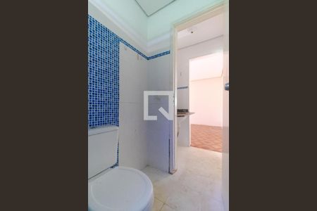 Casa à venda com 200m², 2 quartos e 3 vagas Casa à venda com 200m², 2 quartos e 3 vagasBanheiro