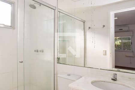 Banheiro da Suíte de apartamento à venda com 2 quartos, 51m² em Jardim Itu Sabará, Porto Alegre