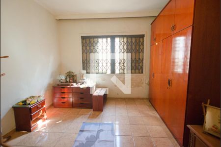 Casa à venda com 384m², 5 quartos e 4 vagasQuarto 2