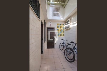 Casa à venda com 384m², 5 quartos e 4 vagasQuintal lateral