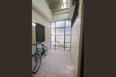 Casa à venda com 384m², 5 quartos e 4 vagasQuintal lateral