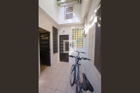 Casa à venda com 384m², 5 quartos e 4 vagasQuintal lateral