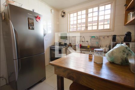 Casa à venda com 384m², 5 quartos e 4 vagasCozinha - Casa 02