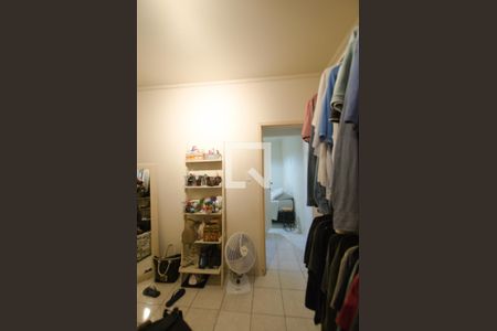 Casa à venda com 384m², 5 quartos e 4 vagasQuarto/Closet - Casa 02