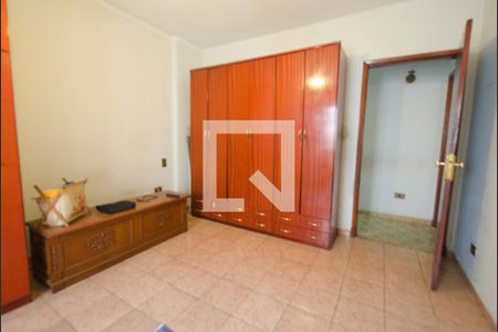 Casa à venda com 384m², 5 quartos e 4 vagasQuarto 2