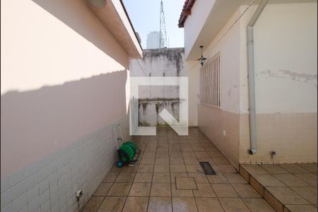 Casa à venda com 384m², 5 quartos e 4 vagasQuintal fundos