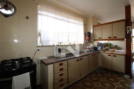 Cozinha de casa à venda com 3 quartos, 360m² em Vila Brandina, Campinas