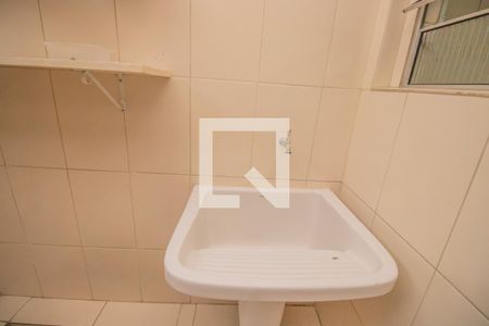 Casa à venda com 70m², 2 quartos e sem vagaÁrea de Serviço 