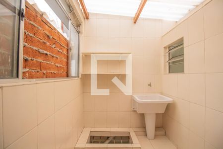 Casa à venda com 70m², 2 quartos e sem vagaÁrea de Serviço 