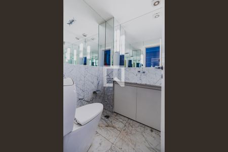 Lavabo de apartamento para alugar com 2 quartos, 230m² em Cerqueira César, São Paulo