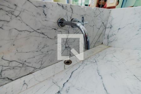 Lavabo de apartamento para alugar com 2 quartos, 230m² em Cerqueira César, São Paulo