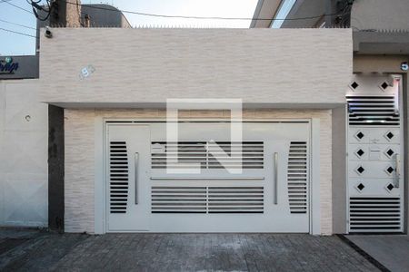 Casa para alugar com 225m², 3 quartos e 2 vagas Casa para alugar com 225m², 3 quartos e 2 vagasFachada