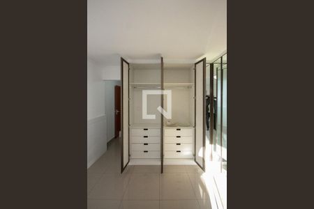 Casa para alugar com 225m², 3 quartos e 2 vagas Casa para alugar com 225m², 3 quartos e 2 vagasQuarto Suíte