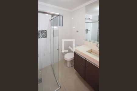 Casa para alugar com 225m², 3 quartos e 2 vagas Casa para alugar com 225m², 3 quartos e 2 vagasBanheiro Social