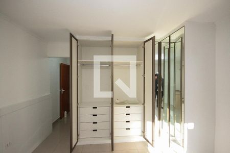 Casa para alugar com 225m², 3 quartos e 2 vagas Casa para alugar com 225m², 3 quartos e 2 vagasQuarto Suíte