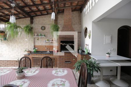 Casa à venda com 450m², 5 quartos e 4 vagas Casa à venda com 450m², 5 quartos e 4 vagasChurrasqueira