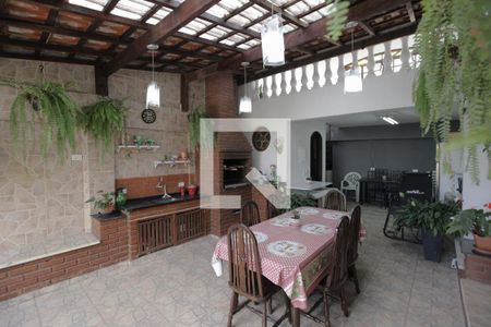 Casa à venda com 450m², 5 quartos e 4 vagas Casa à venda com 450m², 5 quartos e 4 vagasChurrasqueira