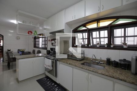 Casa à venda com 450m², 5 quartos e 4 vagas Casa à venda com 450m², 5 quartos e 4 vagasCozinha