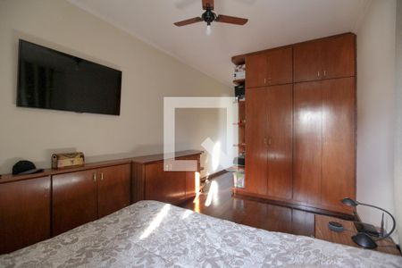 Casa à venda com 450m², 5 quartos e 4 vagas Casa à venda com 450m², 5 quartos e 4 vagasSuíte 3