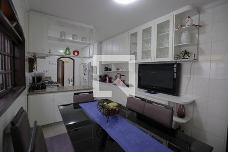 Casa à venda com 450m², 5 quartos e 4 vagas Casa à venda com 450m², 5 quartos e 4 vagasCozinha