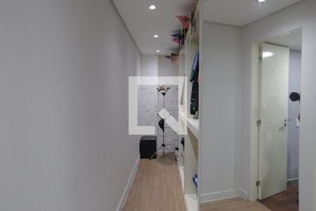 Casa à venda com 450m², 5 quartos e 4 vagas Casa à venda com 450m², 5 quartos e 4 vagasCloset da Suíte 4