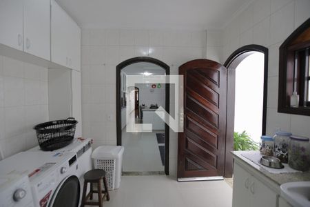 Casa à venda com 450m², 5 quartos e 4 vagas Casa à venda com 450m², 5 quartos e 4 vagasÁrea de Serviço