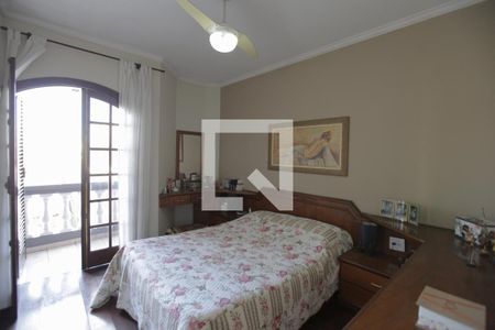 Casa à venda com 450m², 5 quartos e 4 vagas Casa à venda com 450m², 5 quartos e 4 vagasSuíte 1