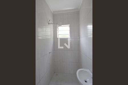 Banheiro de kitnet/studio para alugar com 1 quarto, 27m² em Jardim Gonçalves, Sorocaba