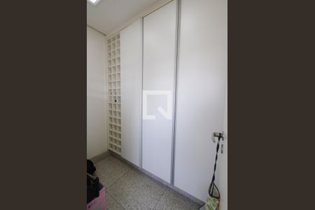 Apartamento à venda com 216m², 3 quartos e 4 vagasDespensa