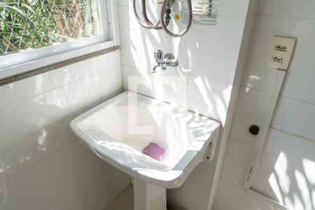 Apartamento à venda com 80m², 3 quartos e 1 vagaÁrea de Serviço