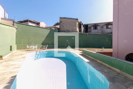 Casa à venda com 300m², 4 quartos e 4 vagas Casa à venda com 300m², 4 quartos e 4 vagasPiscina