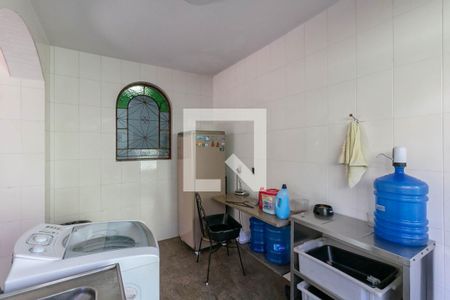 Casa à venda com 300m², 4 quartos e 4 vagas Casa à venda com 300m², 4 quartos e 4 vagasÁrea de Serviço